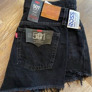 Woman’s Levi 501 high rise shorts